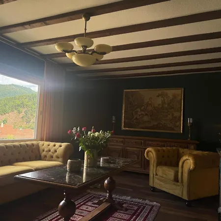 Ferienhaus Timeless Rose House *